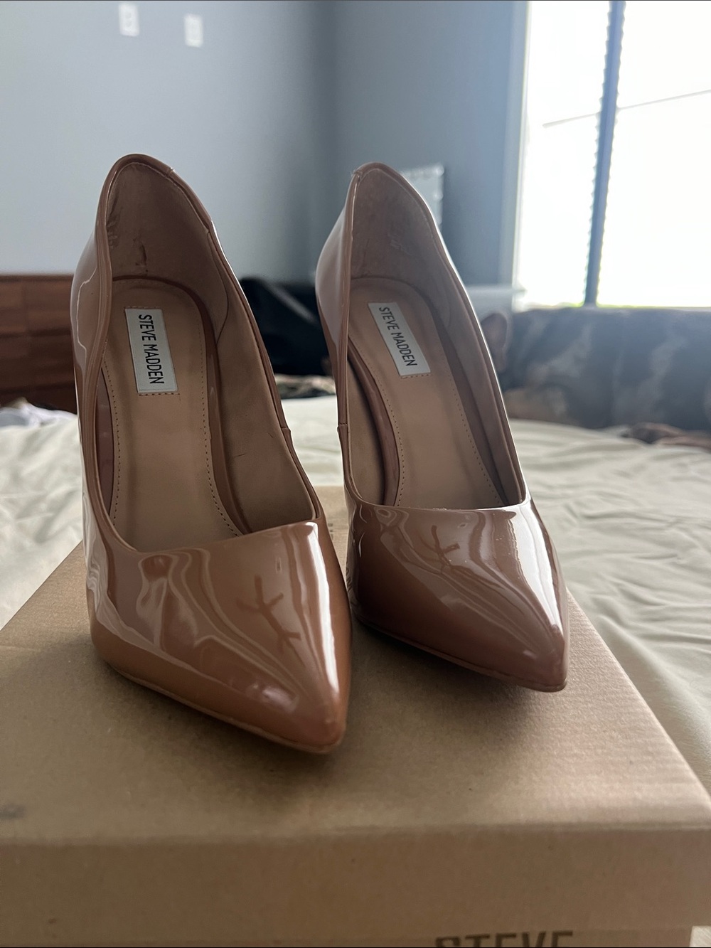 Steve Madden Heel Daisie Camel Pat - Picture 3 of 5